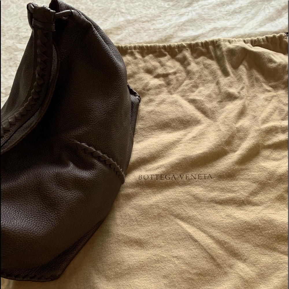 Bottega Veneta Open Hobo Cervo with
Intrecciato Detail - Picture 8 of 17
